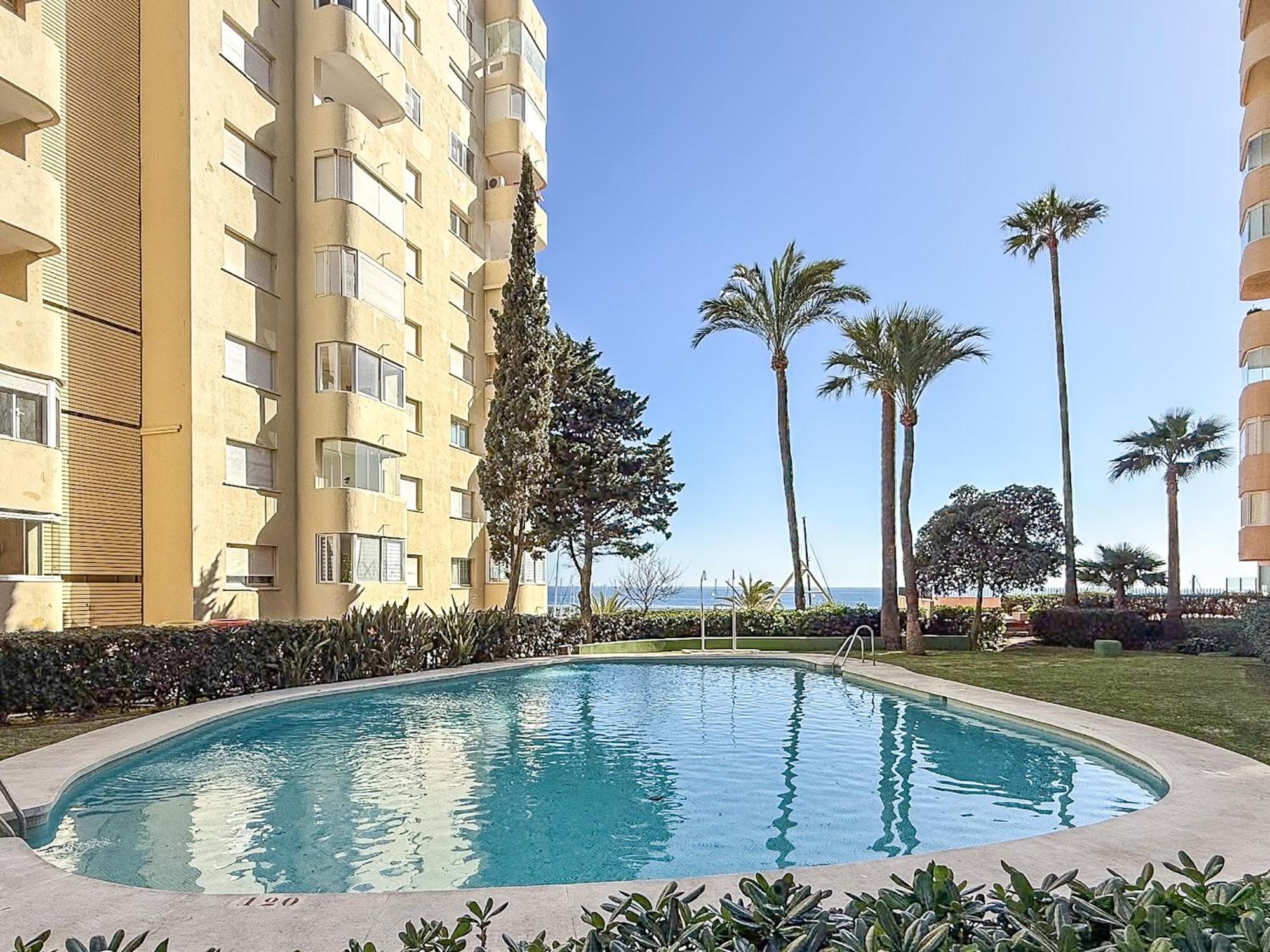 Hanami Puerto Paraiso 5-5 * Estepona